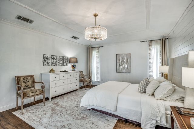 7148 Roundrock Road, Dallas, TX 75248