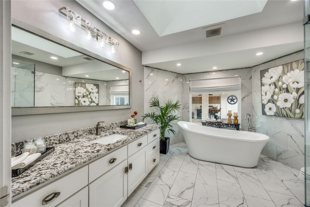 7148 Roundrock Road, Dallas, TX 75248