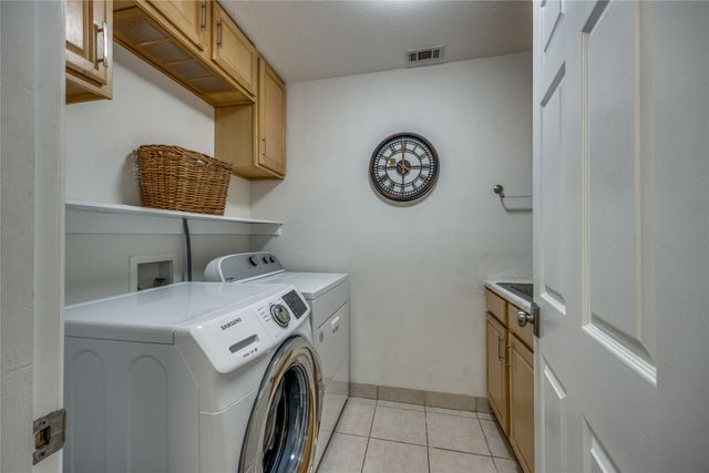 7148 Roundrock Road, Dallas, TX 75248