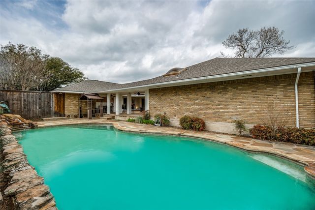 7148 Roundrock Road, Dallas, TX 75248