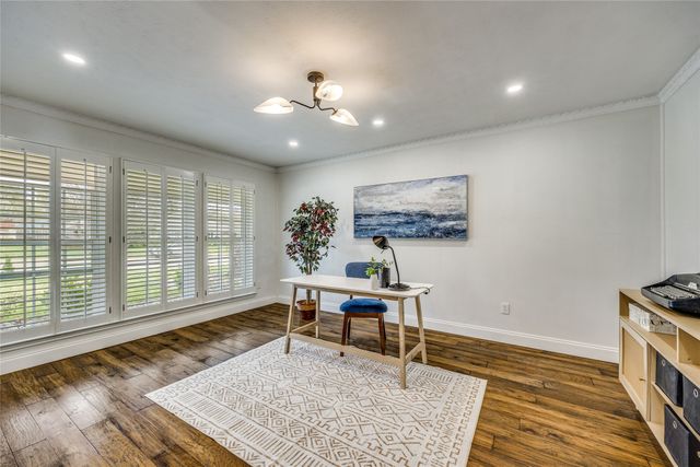 7148 Roundrock Road, Dallas, TX 75248