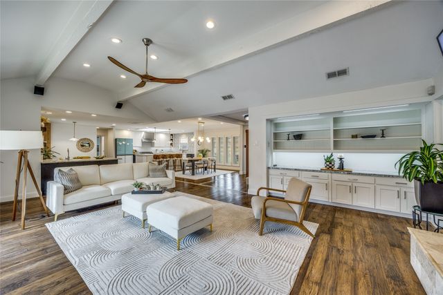 7148 Roundrock Road, Dallas, TX 75248