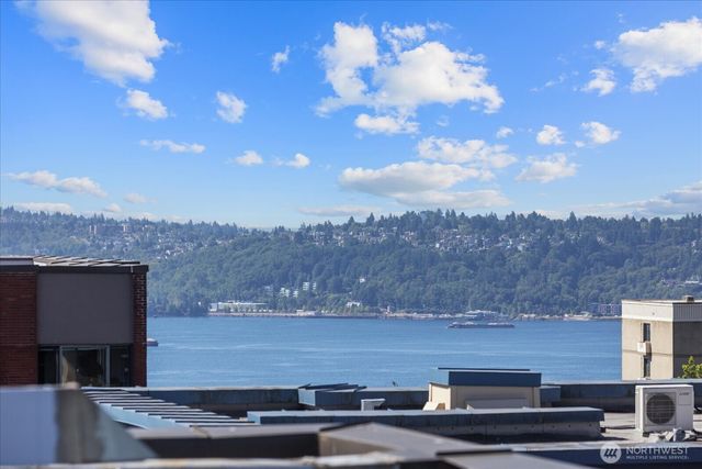 1417 Queen Anne Avenue N #313, Seattle, WA 98109