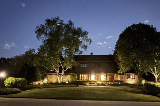 1790 Kelly LANE, Brookfield, WI 53045