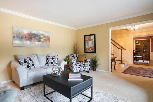 1790 Kelly LANE, Brookfield, WI 53045