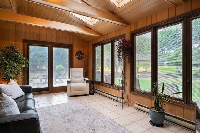 1790 Kelly LANE, Brookfield, WI 53045