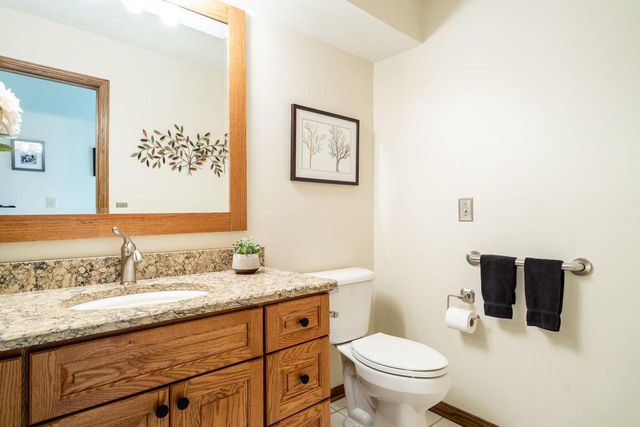 1790 Kelly LANE, Brookfield, WI 53045