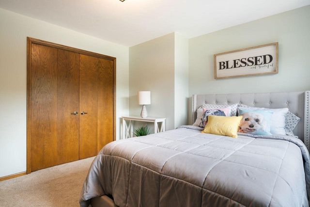 1790 Kelly LANE, Brookfield, WI 53045