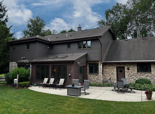 1790 Kelly LANE, Brookfield, WI 53045