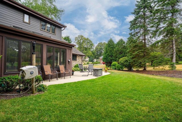 1790 Kelly LANE, Brookfield, WI 53045