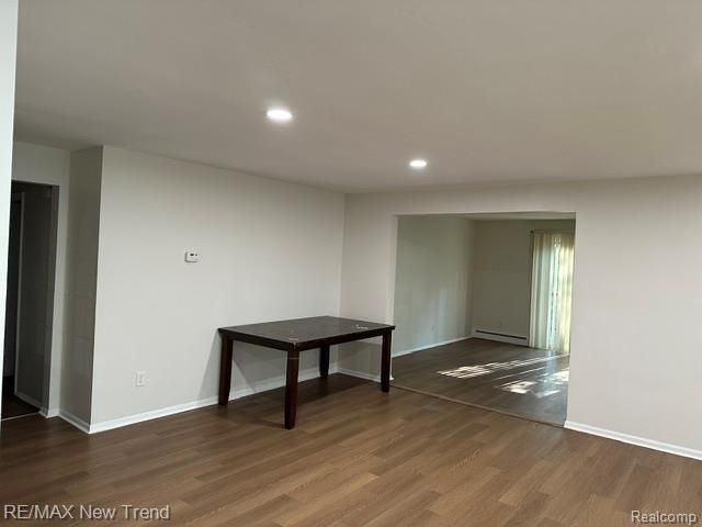 4510 W Maple Road, Bloomfield Hills, MI 48301