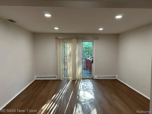 4510 W Maple Road, Bloomfield Hills, MI 48301