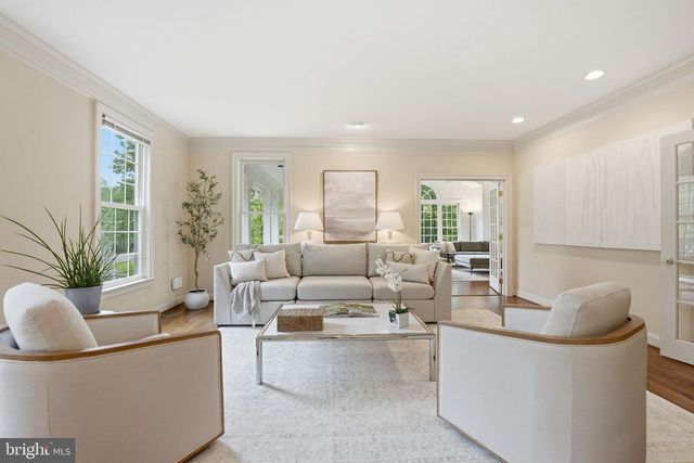 2207 ARYNESS DR, Vienna, VA 22181