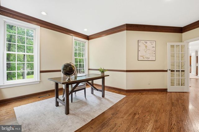 2207 ARYNESS DR, Vienna, VA 22181
