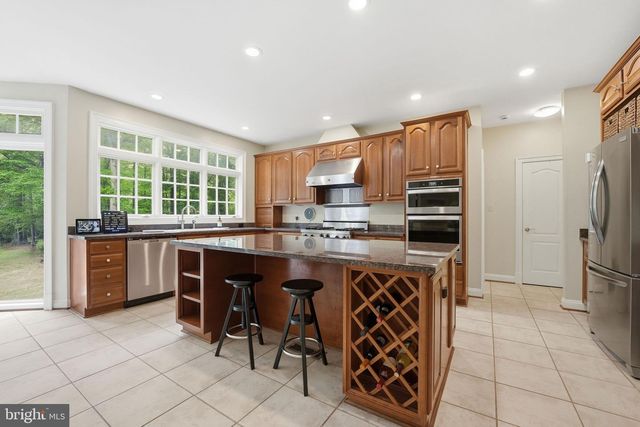2207 ARYNESS DR, Vienna, VA 22181