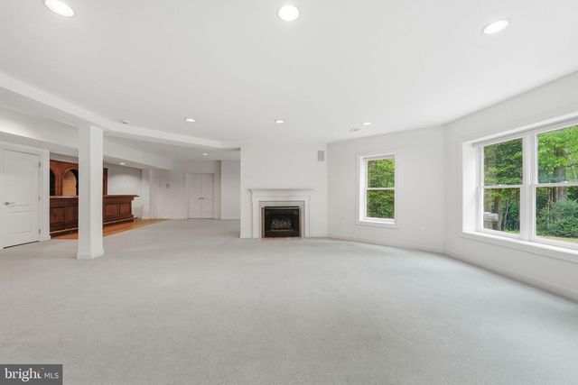 2207 ARYNESS DR, Vienna, VA 22181