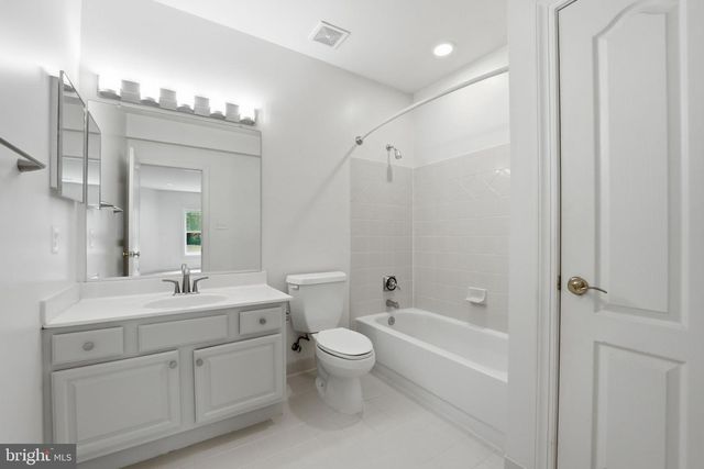 2207 ARYNESS DR, Vienna, VA 22181