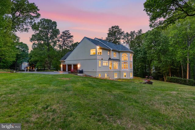 2207 ARYNESS DR, Vienna, VA 22181