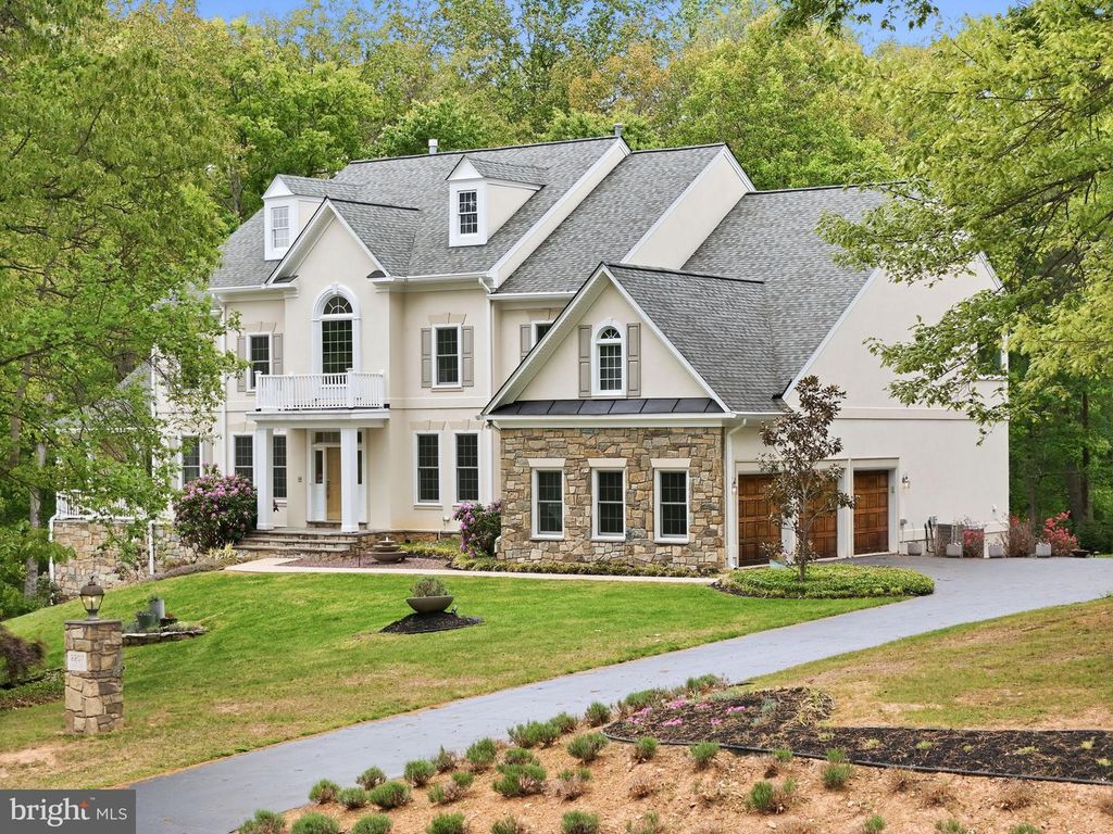 2207 ARYNESS DR, Vienna, VA 22181