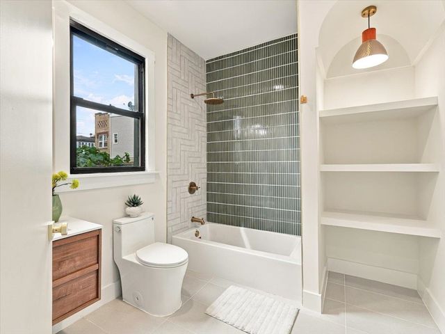 7 PIERCE AVE, Jc, Heights, NJ 07307