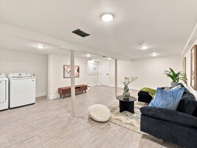 7 PIERCE AVE, Jc, Heights, NJ 07307
