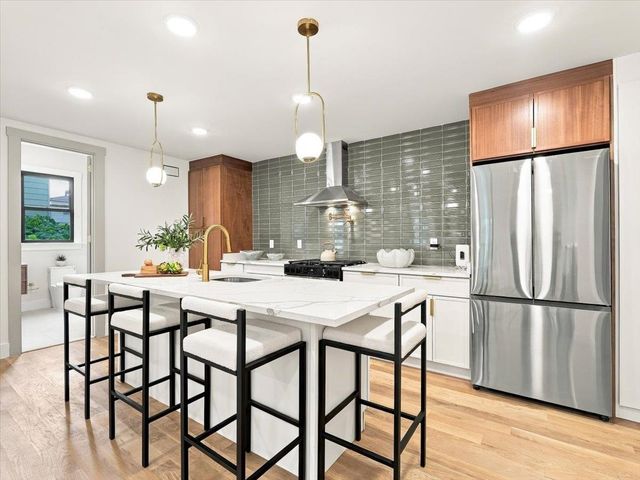 7 PIERCE AVE, Jc, Heights, NJ 07307