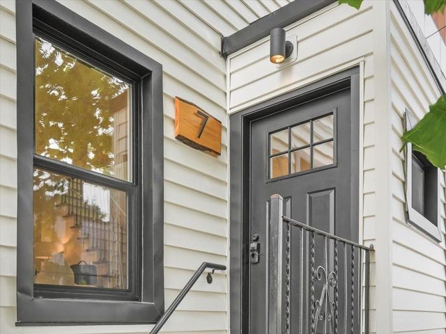 7 PIERCE AVE, Jc, Heights, NJ 07307
