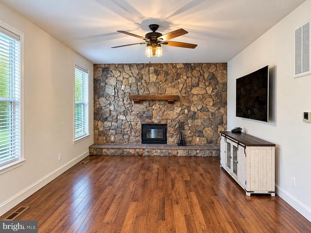 6824 BARLOWE CT, Hughesville, MD 20637