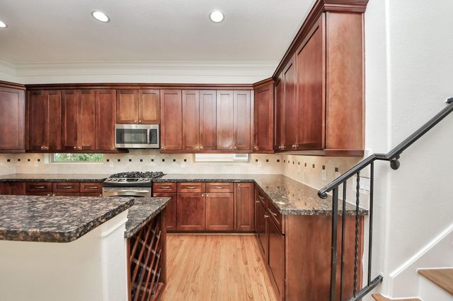 5526 Crooms Street, Houston, TX 77007