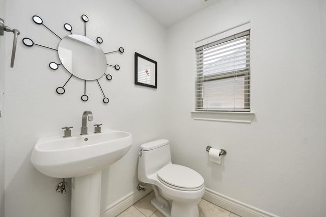 5526 Crooms Street, Houston, TX 77007