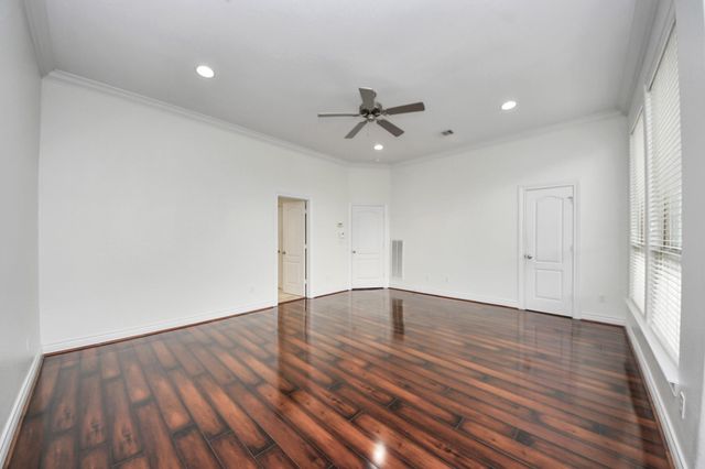 5526 Crooms Street, Houston, TX 77007