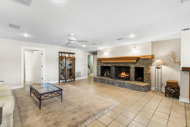 1370 Heathers Cove Circle, Hiawassee, GA 30546