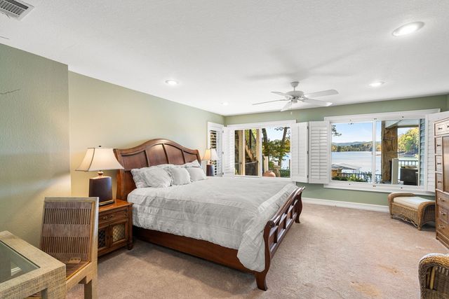 1370 Heathers Cove Circle, Hiawassee, GA 30546