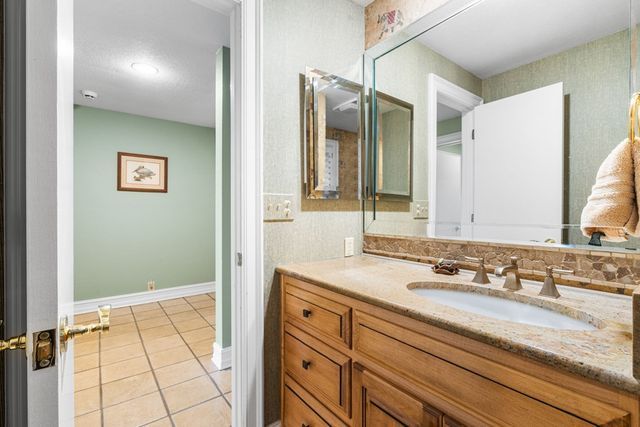 1370 Heathers Cove Circle, Hiawassee, GA 30546