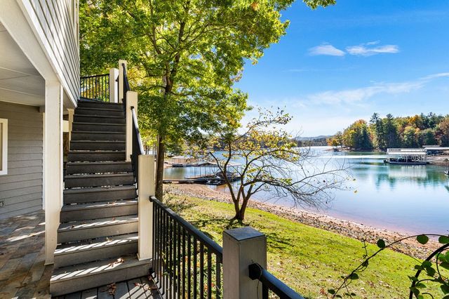 1370 Heathers Cove Circle, Hiawassee, GA 30546