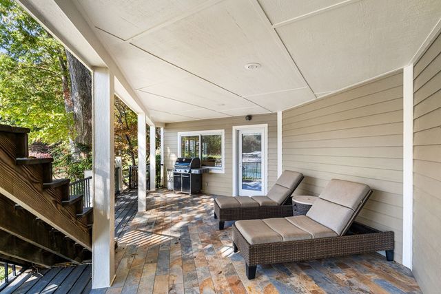 1370 Heathers Cove Circle, Hiawassee, GA 30546