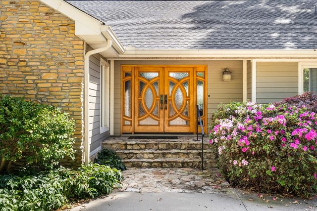 1370 Heathers Cove Circle, Hiawassee, GA 30546