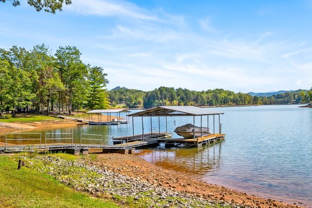 1370 Heathers Cove Circle, Hiawassee, GA 30546
