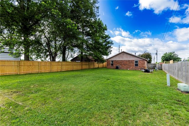 516 Hill Circle, Centerton, AR 72719