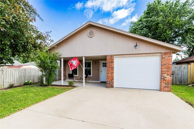 516 Hill Circle, Centerton, AR 72719
