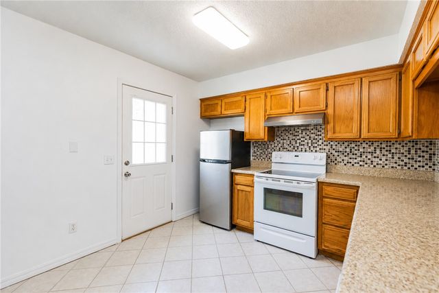516 Hill Circle, Centerton, AR 72719