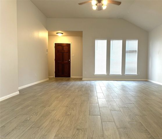 9019 N Ferndale Place Drive, Houston, TX 77064