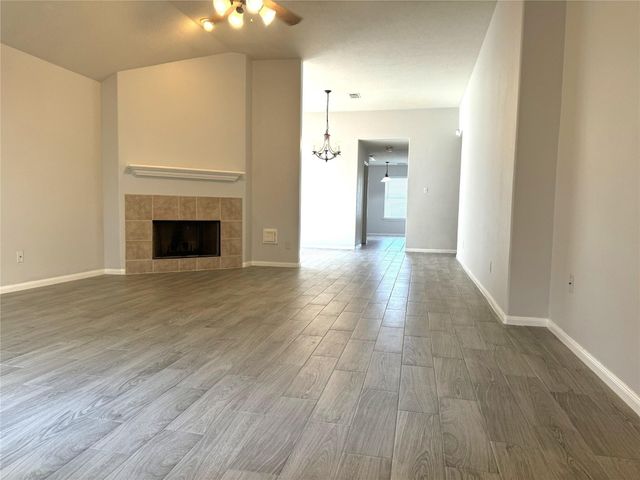 9019 N Ferndale Place Drive, Houston, TX 77064