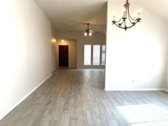 9019 N Ferndale Place Drive, Houston, TX 77064