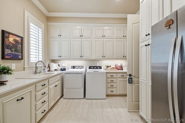 10427 S Oxford Avenue, Tulsa, OK 74137
