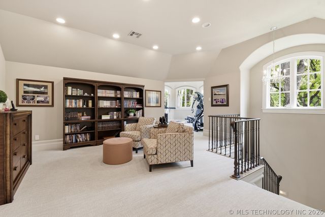 10427 S Oxford Avenue, Tulsa, OK 74137
