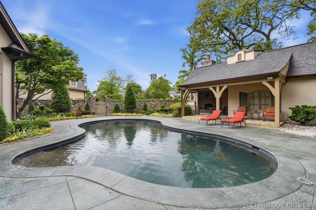 10427 S Oxford Avenue, Tulsa, OK 74137