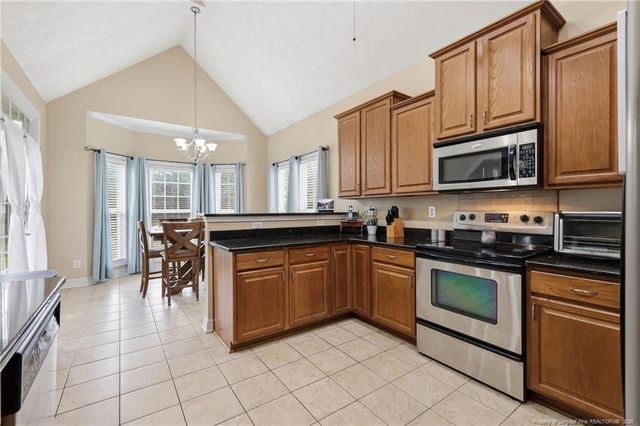 7029 Pope Cashwell Court, Hope Mills, NC 28348