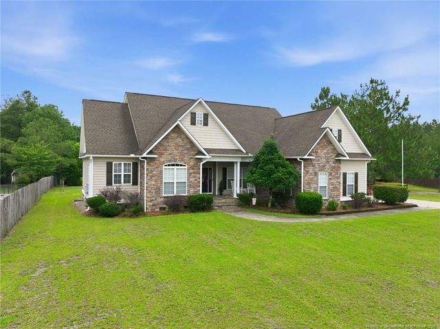 7029 Pope Cashwell Court, Hope Mills, NC 28348