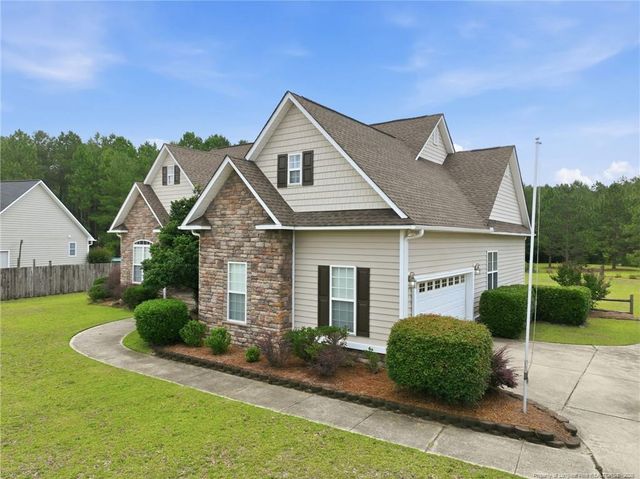 7029 Pope Cashwell Court, Hope Mills, NC 28348